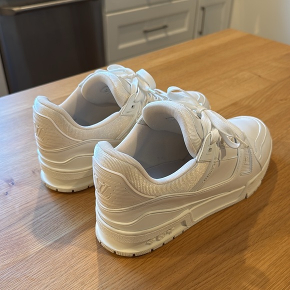 Louis Vuitton LV Trainer - LV Size 8.5 (Great Condition - Barely Used) - Picture 8 of 15